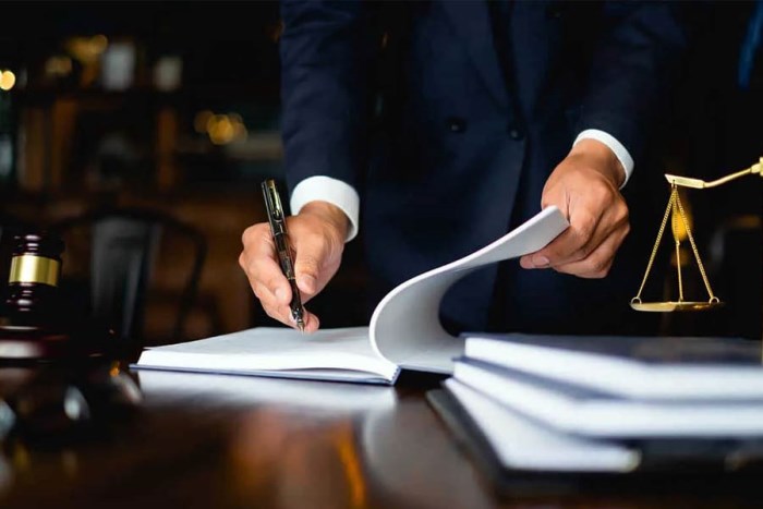 تفاوت‌ های کلیدی بین مشاور مالیاتی و وکیل مالیاتی