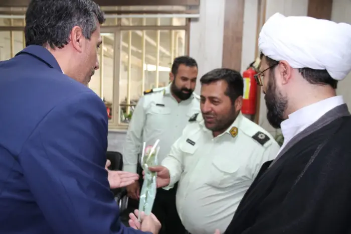 تقدیر شورای فرهنگی خیابان طالقانی تهران از خدمات فراجا پنجم