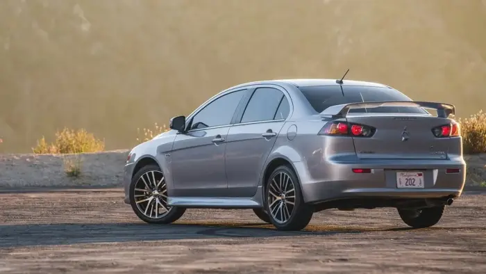 میتسوبیشی لنسر