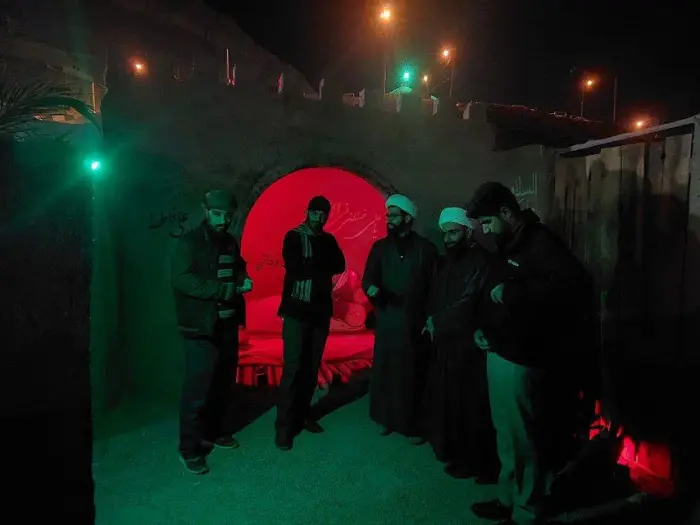 پنجمین سوگواره تجسّمی چادرِخاکی در قم، به ایستگاه آخر رسید نهم