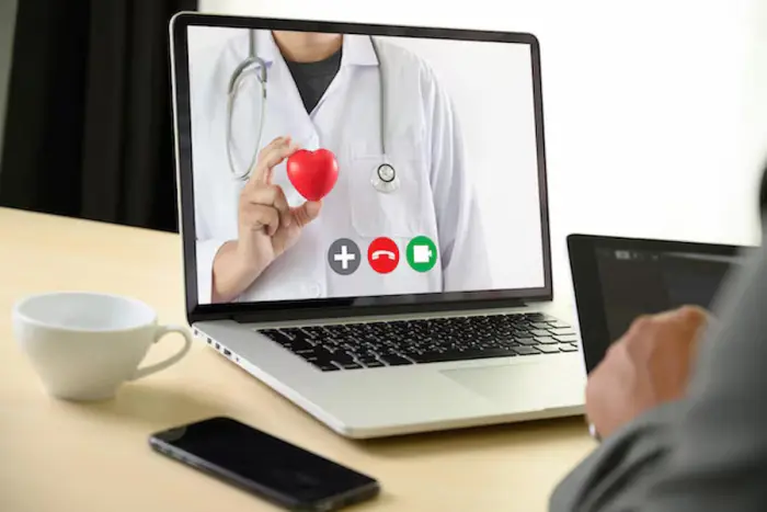 چرا امروزه بسیاری از بیماران به سراغ مشاوره آنلاین پزشکی می روند؟