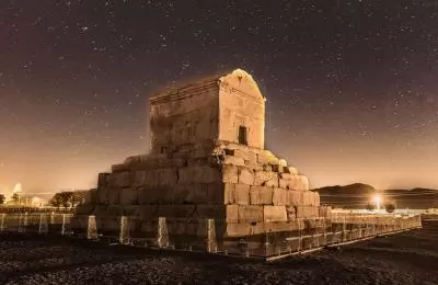 زادروز کوروش بزرگ